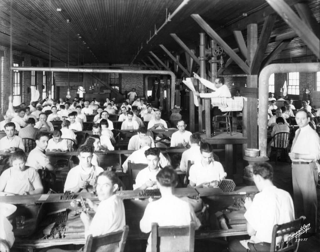 El Lector reading to cigar factory workers in Ybor City, Florida. Courtesy of University of South Florida Special Collections.