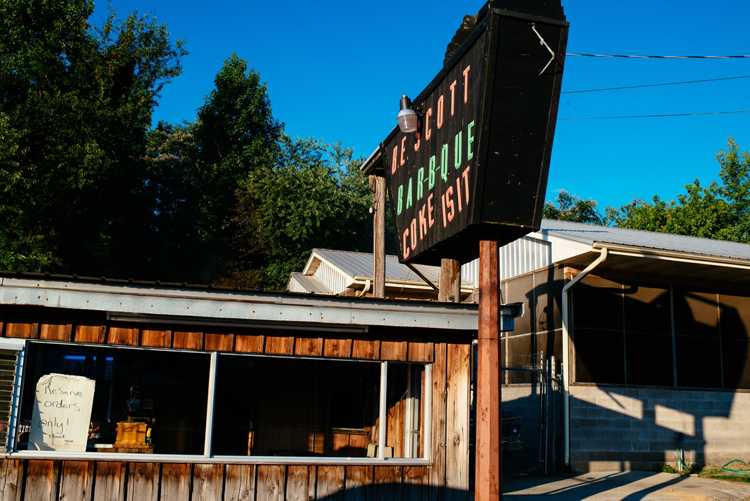 Parker's Scott's BBQ, Lexington, TN
