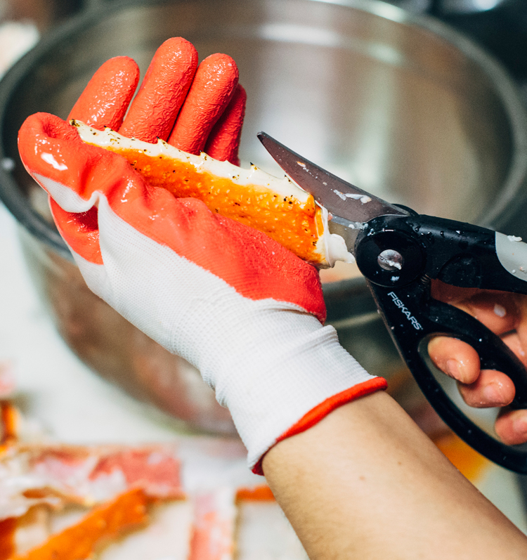 Seafood-prep-by-Houston-Colfield